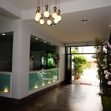 Aparthotel Baan Kaew Mansion Bangkok Exterior foto