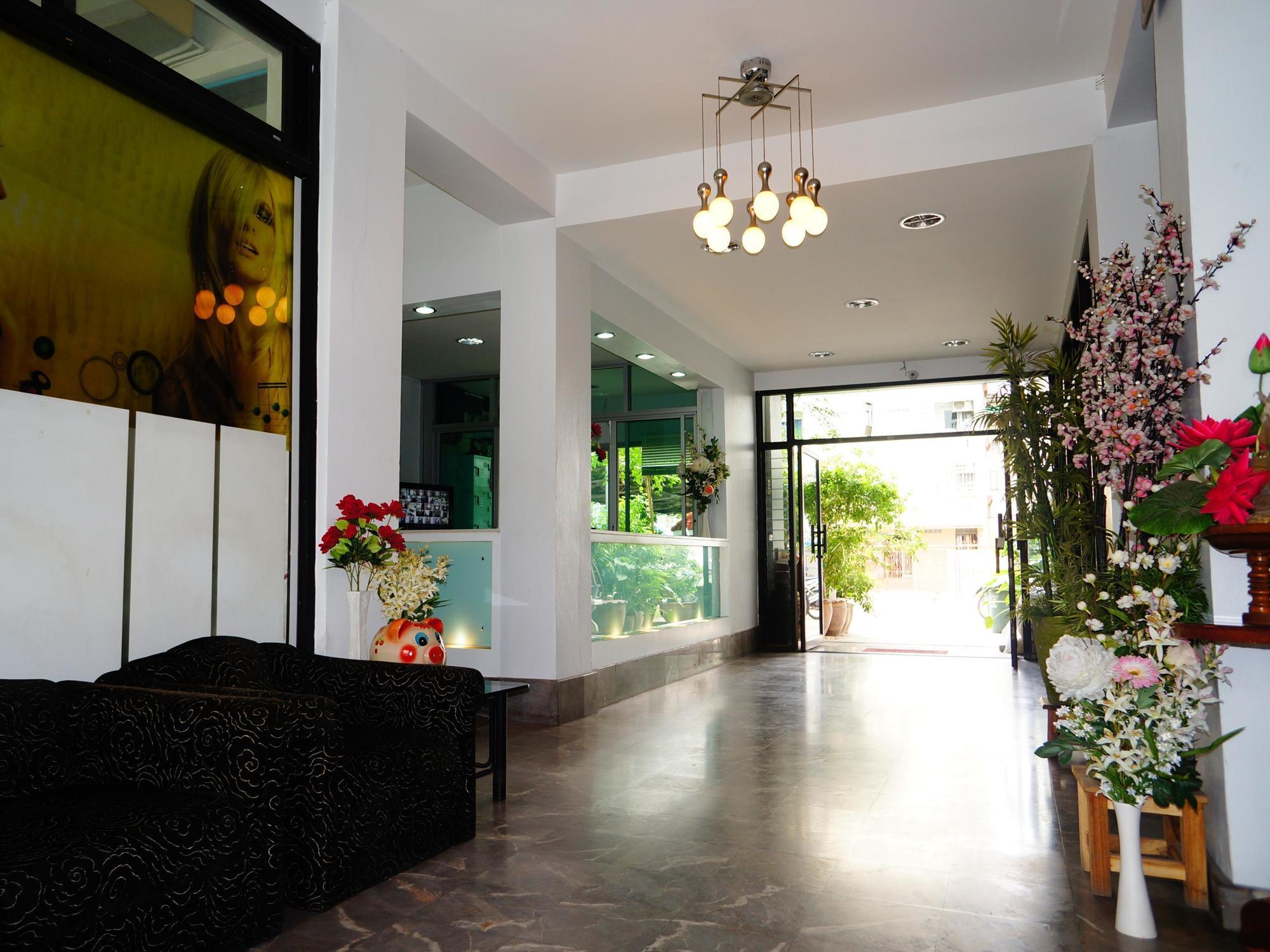 Aparthotel Baan Kaew Mansion Bangkok Exterior foto